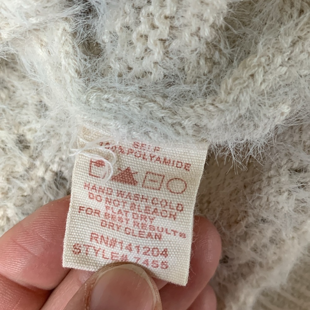 Hem & Thread sweater - Picture 3 of 5